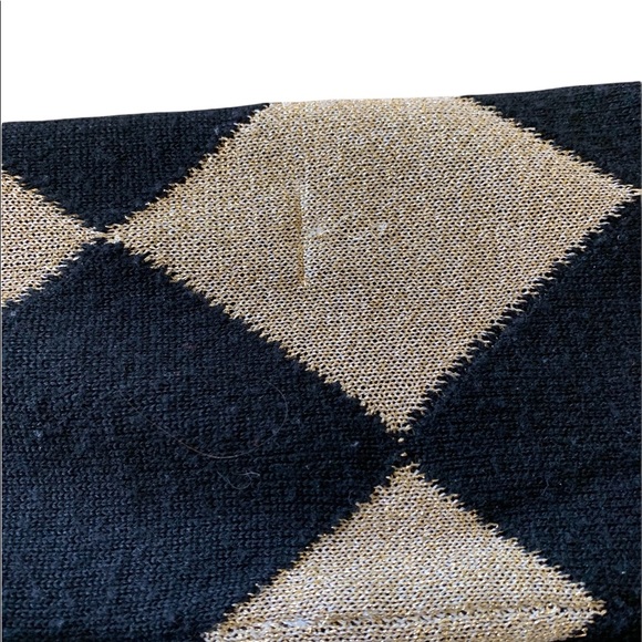Black and Gold Metallic pullover sweater - Picture 4 of 5